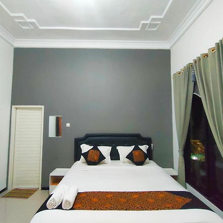 Tjahaja Baroe Syariah Mitra Reddoorz At Dukuh Kupang Hotel Surabaya Ngoại thất bức ảnh