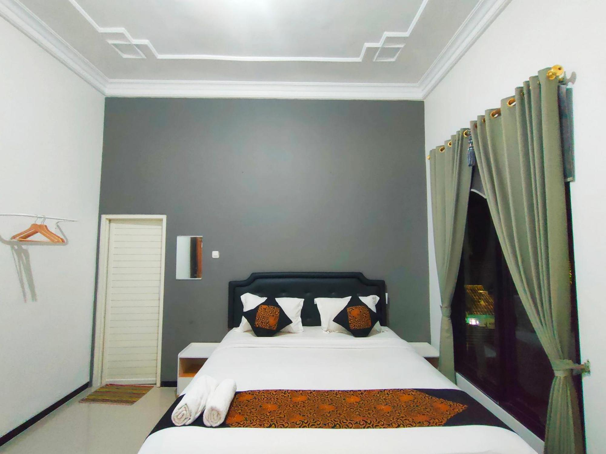 Tjahaja Baroe Syariah Mitra Reddoorz At Dukuh Kupang Hotel Surabaya Ngoại thất bức ảnh